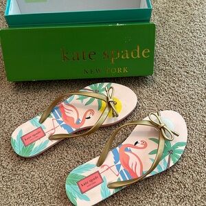 Kate Spade flamingo flip flops. SZ 9